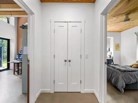 Entry Way - 48 Carlson Rd, Worcester, VT 05682 photo 4 of 4