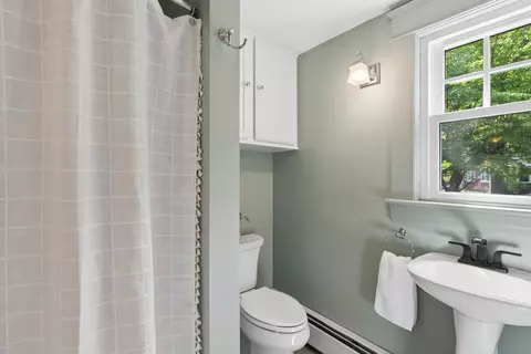 Bath - 22 Forest St, Exeter, NH 03833 photo 1 of 3