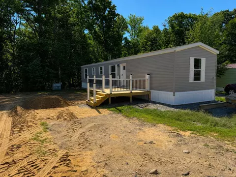 5 Northbrook Rd, Belmont, NH 03220