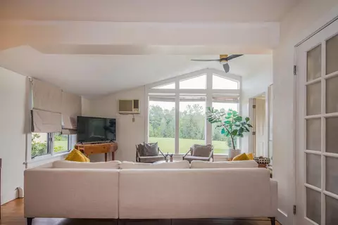 Living - 54 Red Clover Ln, Mendon, VT 05701 photo 3 of 3