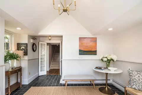Entry Way - 54 Red Clover Ln, Mendon, VT 05701 photo 2 of 4