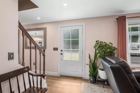 Entry Way - 42 Dorothy Dr, Epping, NH 03042 photo 2 of 2