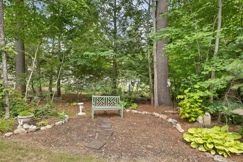 Exterior - 13 Mill Pond Rd, Brentwood, NH 03833 photo 5 of 11