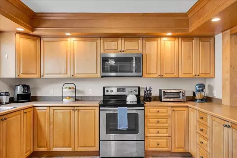 Kitchen - 38 Middle Rd, Milton, VT 05468 photo 1 of 6