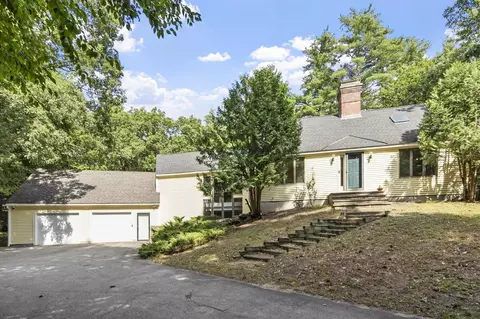 40 Cleveland Hill Rd, Brookline, NH 03033