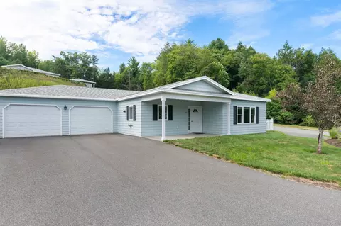 77 Buttonwood Dr, Brattleboro, VT 05301