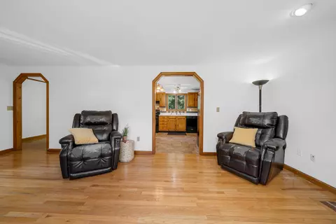 Entry Way - 2 Morrison Rd, Windham, NH 03087 photo 1 of 7