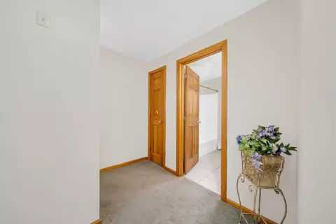 Entry Way - 2 Morrison Rd, Windham, NH 03087 photo 6 of 7