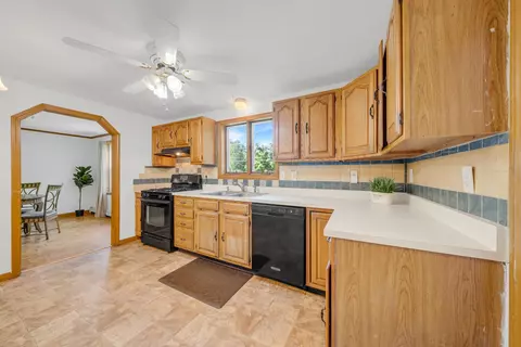 Kitchen - 2 Morrison Rd, Windham, NH 03087 photo 3 of 3