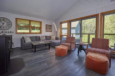 Living - 13 Circle View Dr, Dover, VT 05356 photo 5 of 14