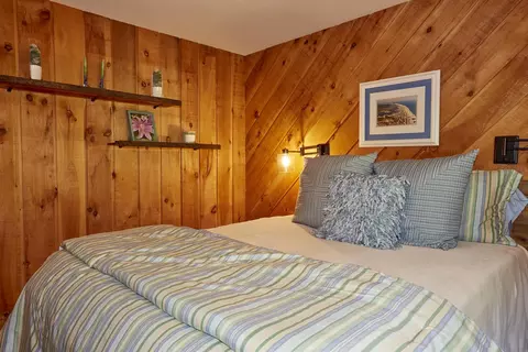Bedroom - 13 Circle View Dr, Dover, VT 05356 photo 6 of 10