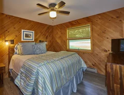 Bedroom - 13 Circle View Dr, Dover, VT 05356 photo 7 of 10