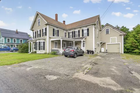 33 School St, Hillsborough, NH 03244