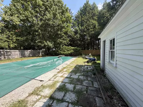 Exterior - 20 Carroll St, Exeter, NH 03833 photo 3 of 6