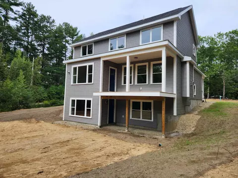 18 Lee Rd, Barrington, NH 03825
