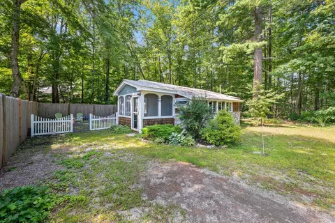 2396 W Side Rd, Conway, NH 03860