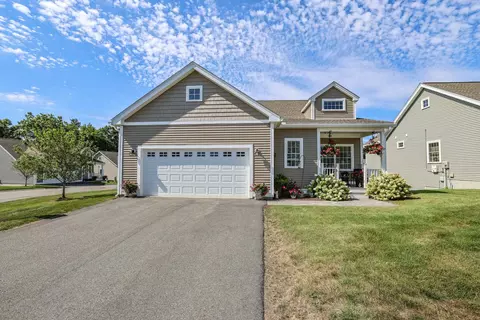 42 Toby Cir #38, Merrimack, NH 03054