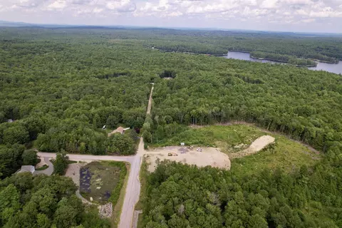 1 Maverick Way, Barrington, NH 03825