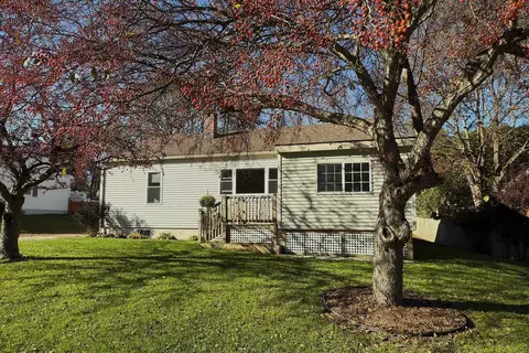 135 Harrington Ave, Rutland, VT 05701