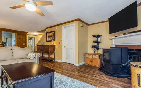 Living - 51 Seabury, Hampton, NH 03842 photo 2 of 4