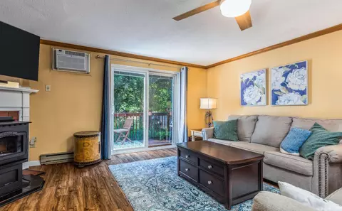 Living - 51 Seabury, Hampton, NH 03842 photo 3 of 4