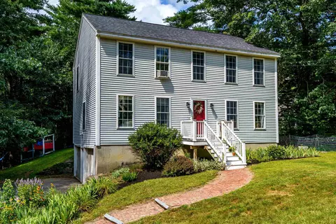 37 Tamarack Rd, Lee, NH 03861