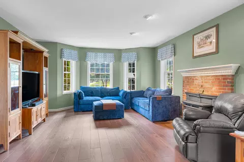 Living - 17 Sherry Cir, Brentwood, NH 03833 photo 1 of 2