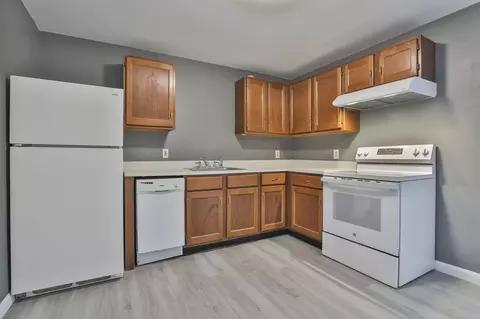 Kitchen - 12 E Side Dr #19, Concord, NH 03301 photo 3 of 3