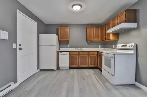Kitchen - 12 E Side Dr #19, Concord, NH 03301 photo 2 of 3
