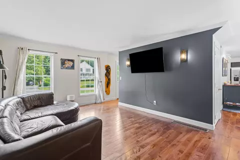 Living - 124 Olde Bridge Ln, Epping, NH 03042 photo 1 of 1