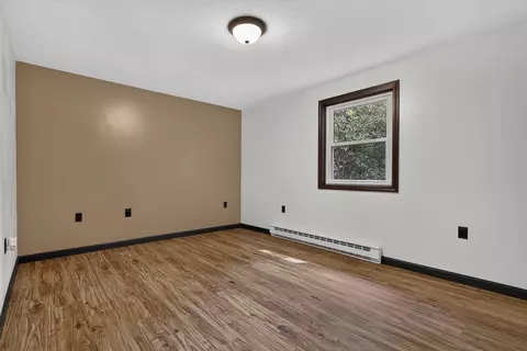 Bedroom - 7 Danforth Rd, Rindge, NH 03461 photo 7 of 10