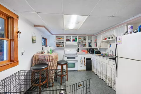 Kitchen - 31-33 Gorham Bridge Rd, Proctor, VT 05765 photo 7 of 8