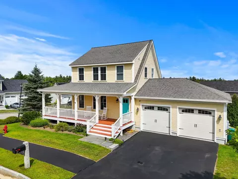 2 Pierce Dr, Rochester, NH 03867