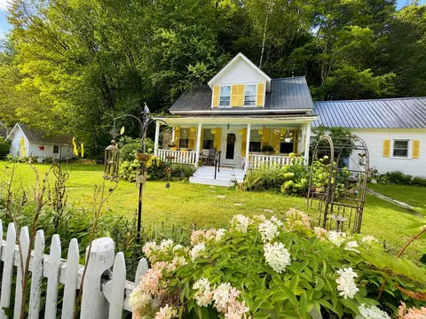 Exterior - 311 Dover Rd, Newfane, VT 05351 photo 2 of 8