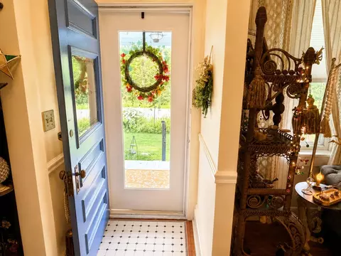 Entry Way - 311 Dover Rd, Newfane, VT 05351 photo 4 of 6