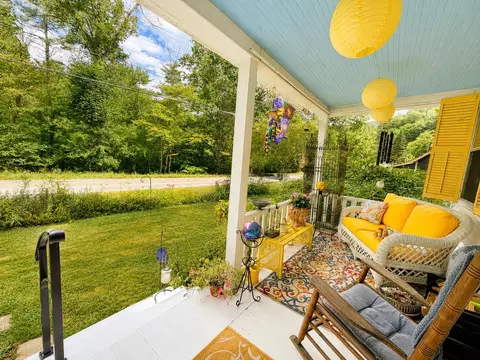 Exterior - 311 Dover Rd, Newfane, VT 05351 photo 5 of 8