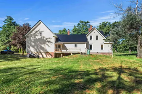 Exterior - 70 Depot Rd, Epping, NH 03042 photo 4 of 8