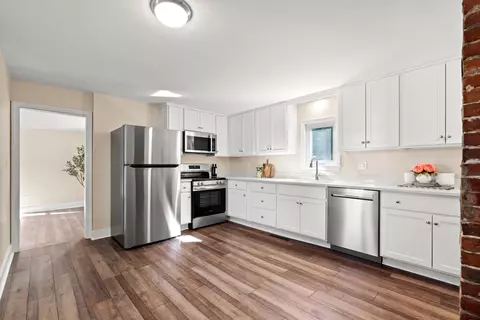 Kitchen - 70 Depot Rd, Epping, NH 03042 photo 2 of 2
