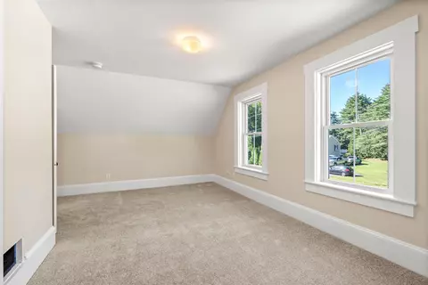 Bedroom - 70 Depot Rd, Epping, NH 03042 photo 6 of 9
