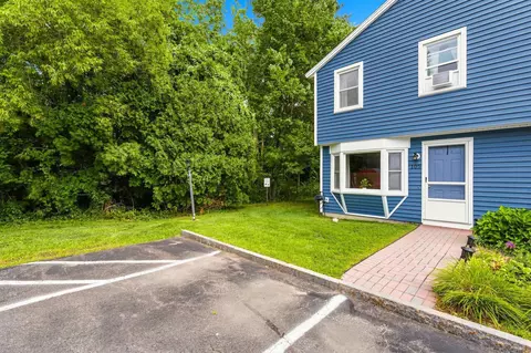 Exterior - 105 Stonegate Ln, Derry, NH 03038 photo 3 of 7
