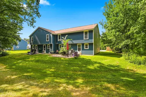 Exterior - 105 Stonegate Ln, Derry, NH 03038 photo 4 of 7