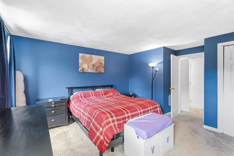 Bedroom - 105 Stonegate Ln, Derry, NH 03038 photo 5 of 7