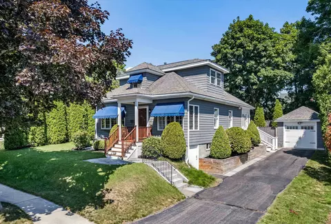 45 Willard Ave, Portsmouth, NH 03801