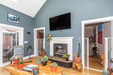 Living - 6 Rosewood St, Windham, NH 03087 photo 2 of 3