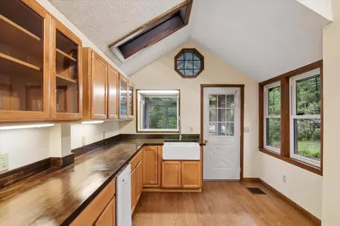 Kitchen - 94- Nh 127 Rte, Warner, NH 03278 photo 2 of 3