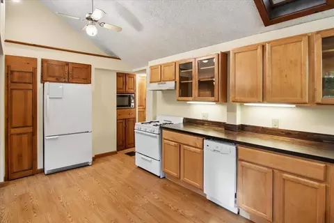 Kitchen - 94- Nh 127 Rte, Warner, NH 03278 photo 3 of 3