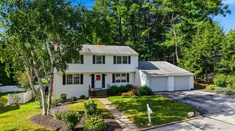 118 Lancelot Ave, Manchester, NH 03104