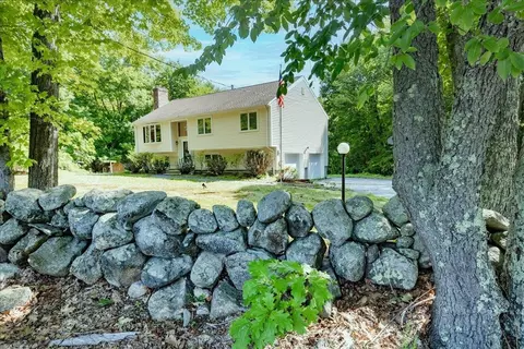 69 Peaslee Rd, Merrimack, NH 03054
