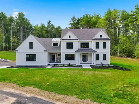 109 Crowley Rd, Chester, NH 03036