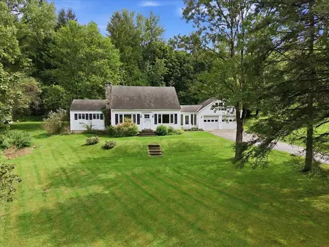 57 Paran Rd, Shaftsbury, VT 05262